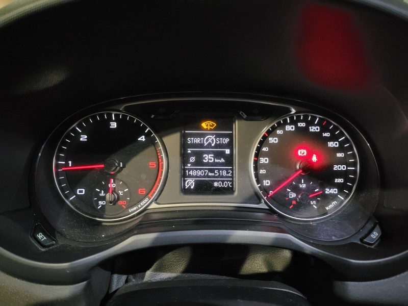 AUDI A1 SPORTBACK 1.4 TDI 90cv S-Line BVM5 / GPS/BLUETOOTH/REGULATEUR DE VITESSE