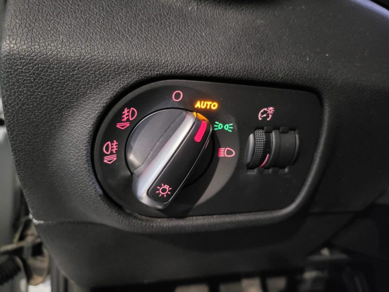 AUDI A1 SPORTBACK 1.4 TDI 90cv S-Line BVM5 / GPS/BLUETOOTH/REGULATEUR DE VITESSE