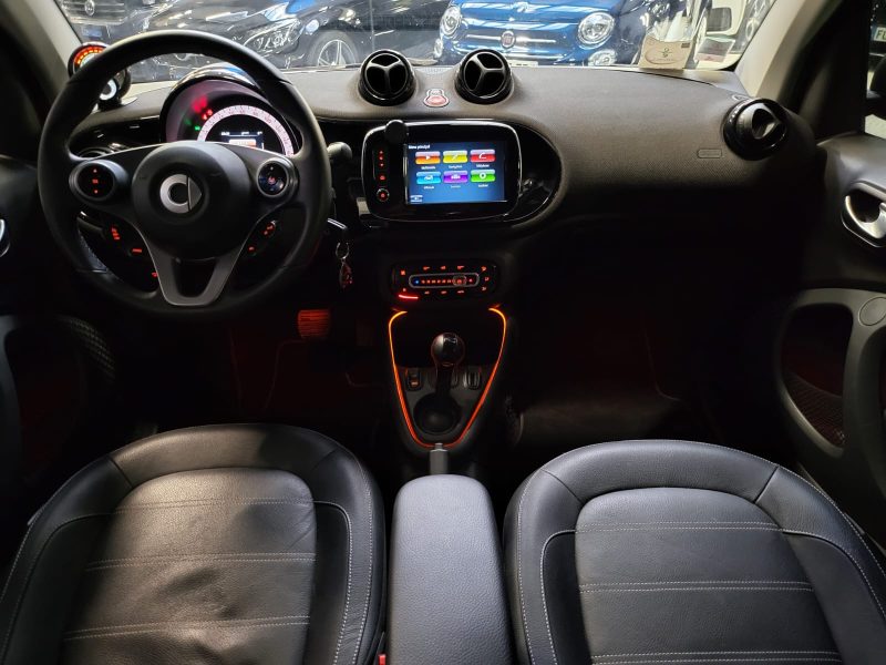 SMART FORTWO Coupé EQ POWER 82cv / TOIT PANO / SIEGES CHAUFFANTS / CAMERA