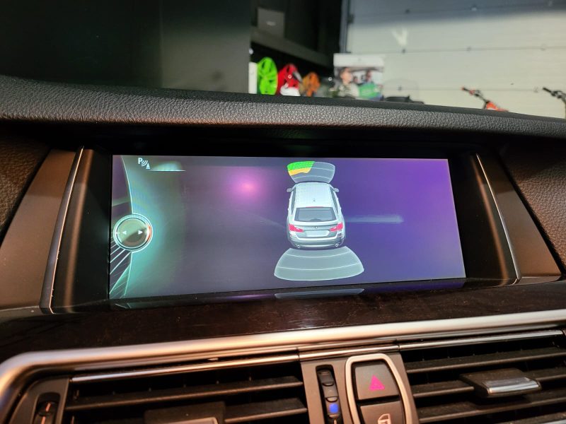 BMW SERIE 5 TOURING 520d 184cv Luxury BVA / SIEGES CHAUFFANT/AFFICHAGE TETE HAUTE/RADAR-AV-AR