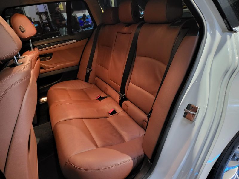 BMW SERIE 5 TOURING 520d 184cv Luxury BVA / SIEGES CHAUFFANT/AFFICHAGE TETE HAUTE/RADAR-AV-AR