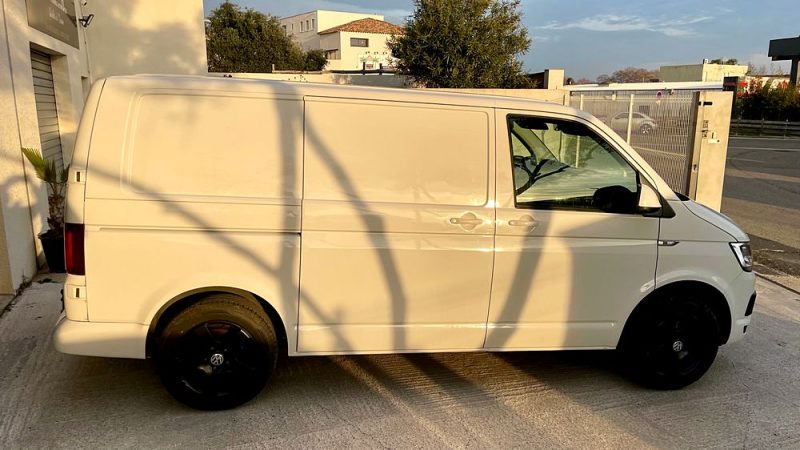 VOLKSWAGEN TRANSPORTER T6 Camionnette 2017
