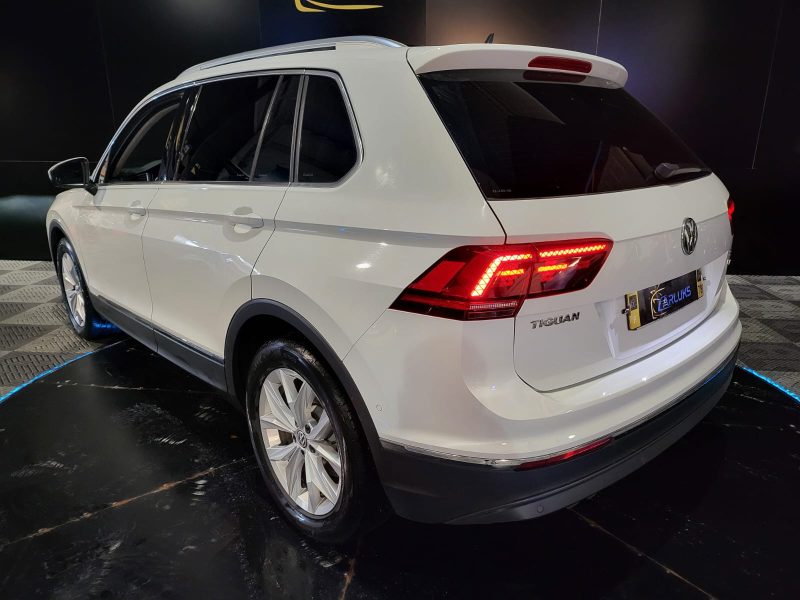 VOLKSWAGEN TIGUAN II 2.0 TDI 150cv Carat DSG7 // APPLE CARPLAY/TOIT OUVRANT/CAMERA DE RECUL