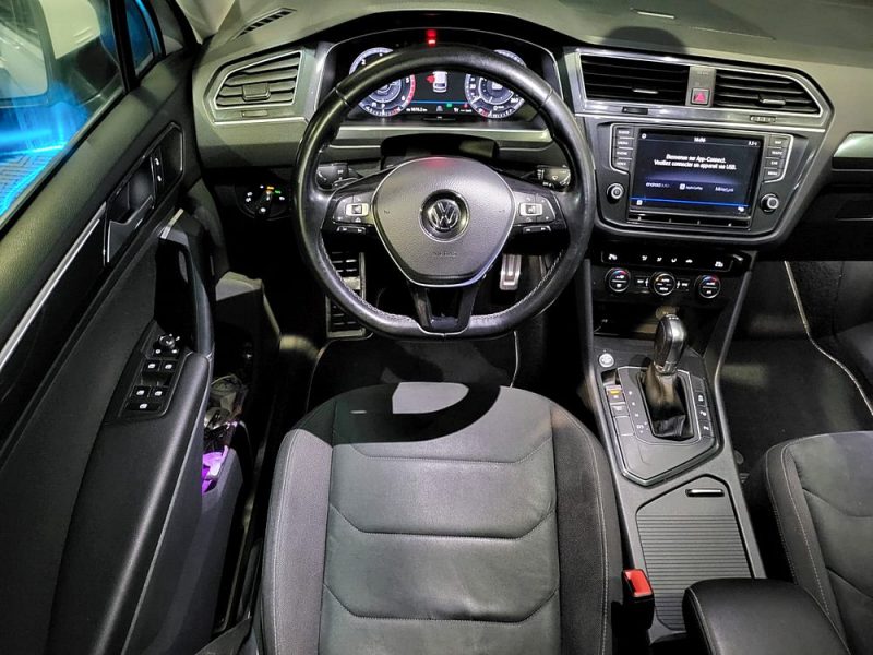 VOLKSWAGEN TIGUAN II 2.0 TDI 150cv Carat DSG7 // APPLE CARPLAY/TOIT OUVRANT/CAMERA DE RECUL