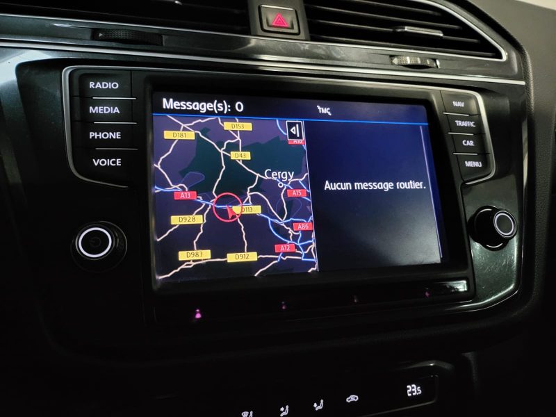 VOLKSWAGEN TIGUAN II 2.0 TDI 150cv Carat DSG7 // APPLE CARPLAY/TOIT OUVRANT/CAMERA DE RECUL