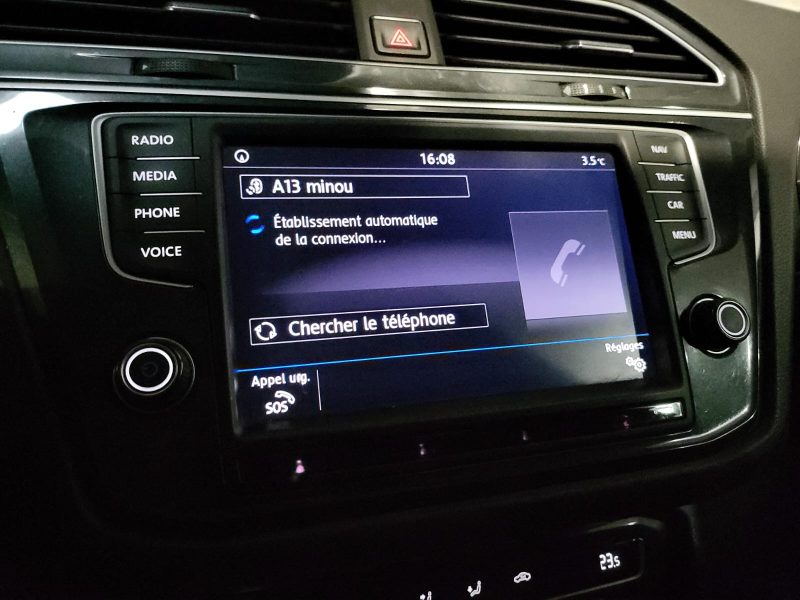 VOLKSWAGEN TIGUAN II 2.0 TDI 150cv Carat DSG7 // APPLE CARPLAY/TOIT OUVRANT/CAMERA DE RECUL