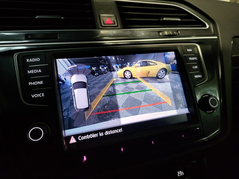 VOLKSWAGEN TIGUAN II 2.0 TDI 150cv Carat DSG7 // APPLE CARPLAY/TOIT OUVRANT/CAMERA DE RECUL