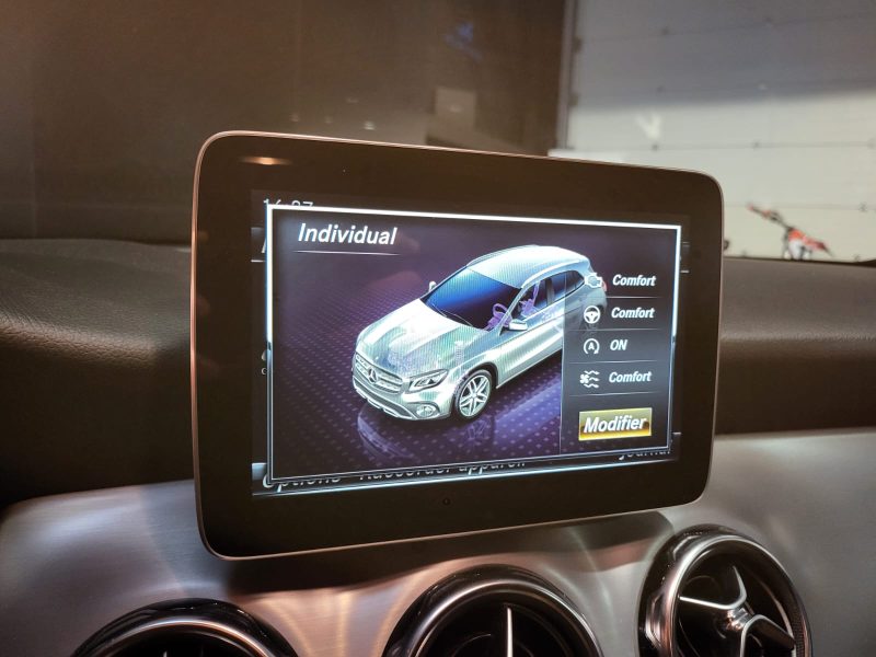 MERCEDES-BENZ GLA 200d 136cv Fascination 7G-DCT // SIEGES CHAUFFANT/CAMERA DE RECUL/RADAR-AV-AR