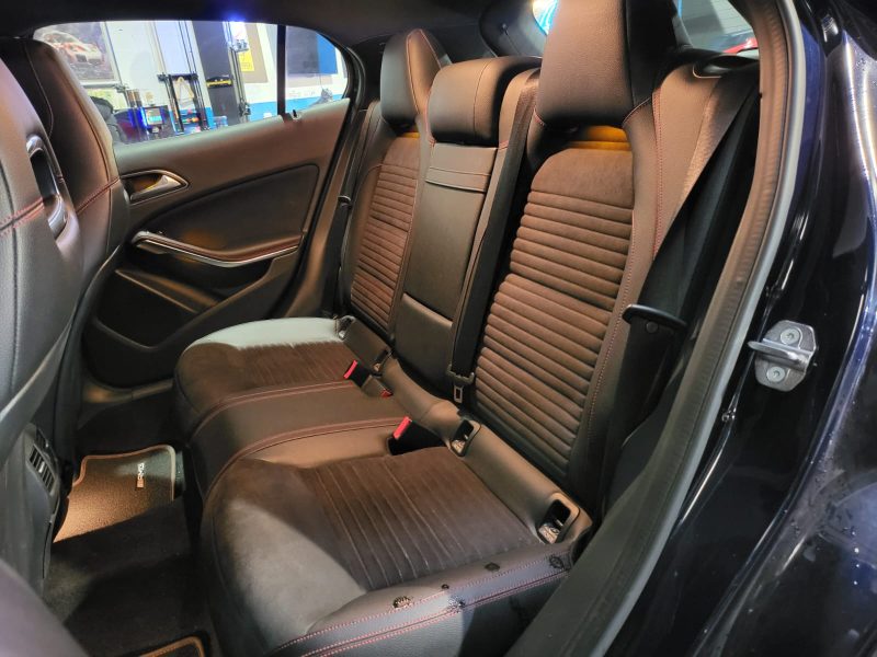 MERCEDES-BENZ GLA 200d 136cv Fascination 7G-DCT // SIEGES CHAUFFANT/CAMERA DE RECUL/RADAR-AV-AR