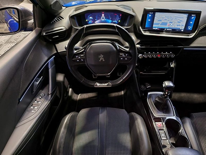 PEUGEOT 208 II 1.2 PureTech 100cv GT LINE I-COCKPIT /LUMIERE D'AMBIANCE+CAMERA+CAR PLAY/