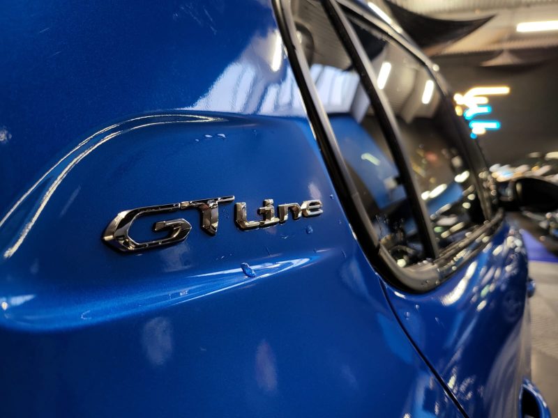 PEUGEOT 208 II 1.2 PureTech 100cv GT LINE I-COCKPIT /LUMIERE D'AMBIANCE+CAMERA+CAR PLAY/