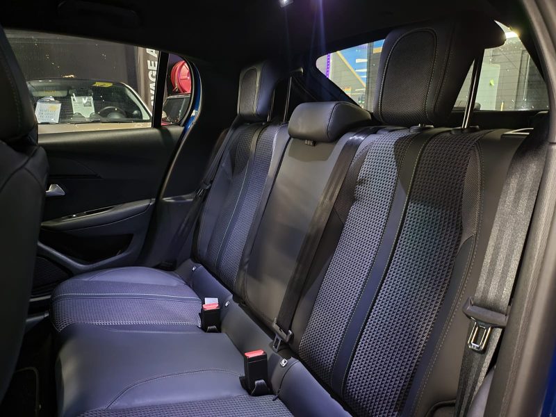 PEUGEOT 208 II 1.2 PureTech 100cv GT LINE I-COCKPIT /LUMIERE D'AMBIANCE+CAMERA+CAR PLAY/