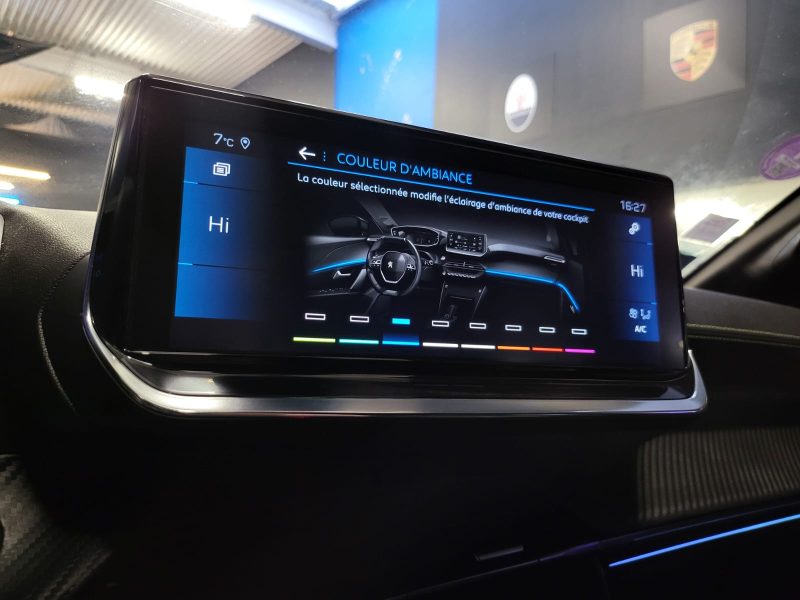 PEUGEOT 208 II 1.2 PureTech 100cv GT LINE I-COCKPIT /LUMIERE D'AMBIANCE+CAMERA+CAR PLAY/