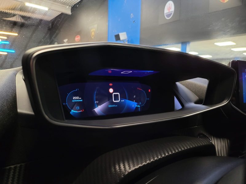 PEUGEOT 208 II 1.2 PureTech 100cv GT LINE I-COCKPIT /LUMIERE D'AMBIANCE+CAMERA+CAR PLAY/