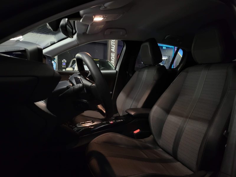 PEUGEOT 208 1.2 PURETECH 130 CV EAT8 ALLURE PACK / CAMERA DE RECUL / APPLE CAPLAY / FULL LED