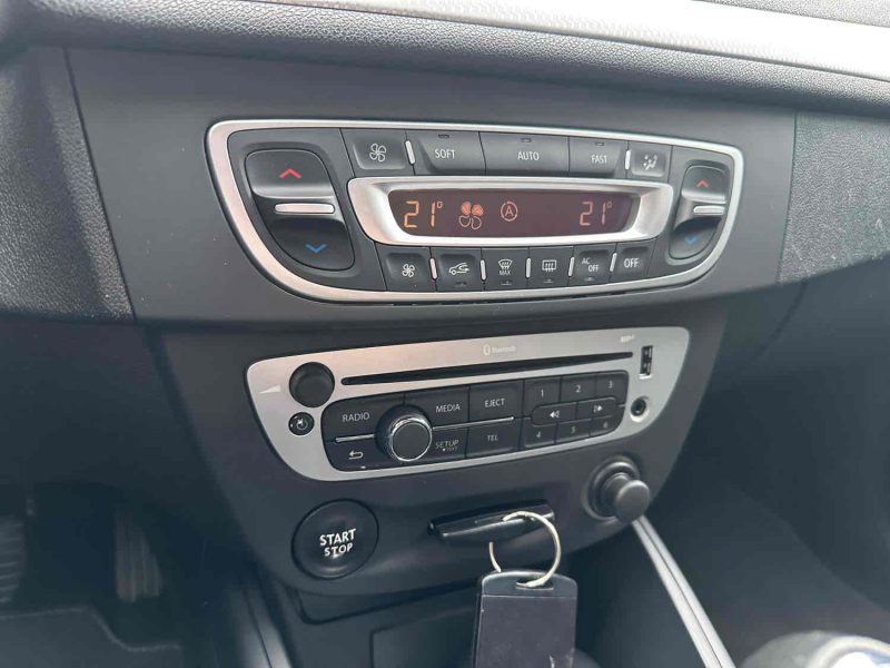 RENAULT MEGANE III  2012