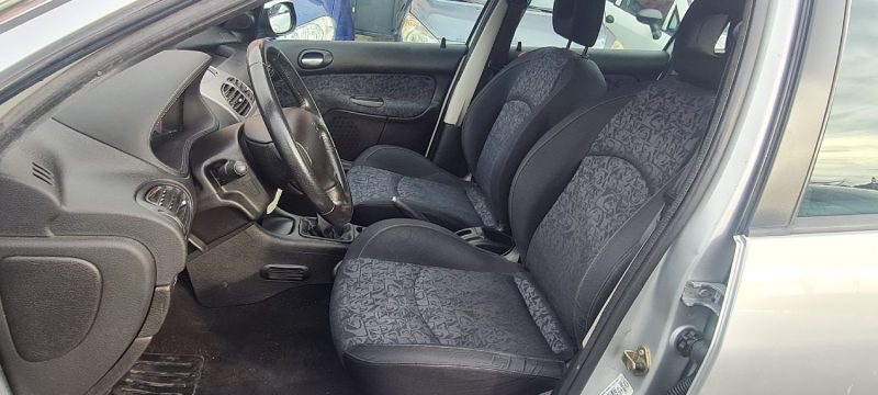PEUGEOT 206 SW 2004