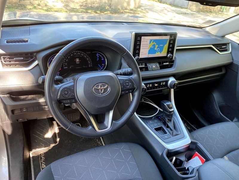 TOYOTA RAV 4 V 2021