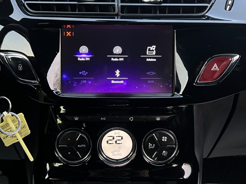 DS DS3 1955 60 EME ANNIVERSAIRE 1.2 110 Cv 1ERE MAIN BOITE AUTO GPS CAMERA RECUL - GARANTIE 1 AN