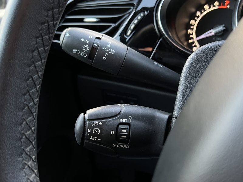 DS DS3 1955 60 EME ANNIVERSAIRE 1.2 110 Cv 1ERE MAIN BOITE AUTO GPS CAMERA RECUL - GARANTIE 1 AN