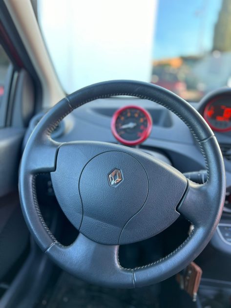 RENAULT TWINGO 2009