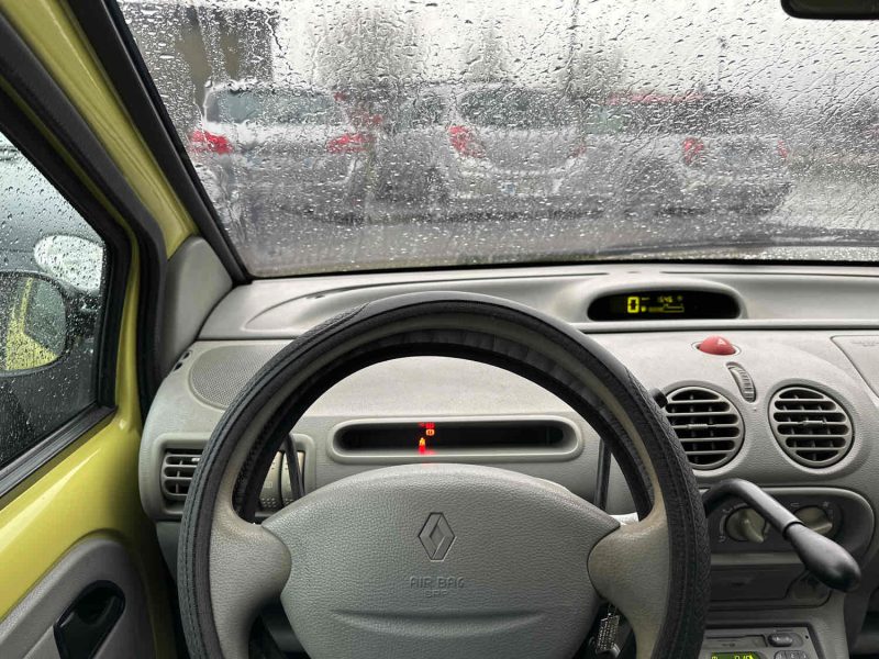 RENAULT TWINGO I 2000