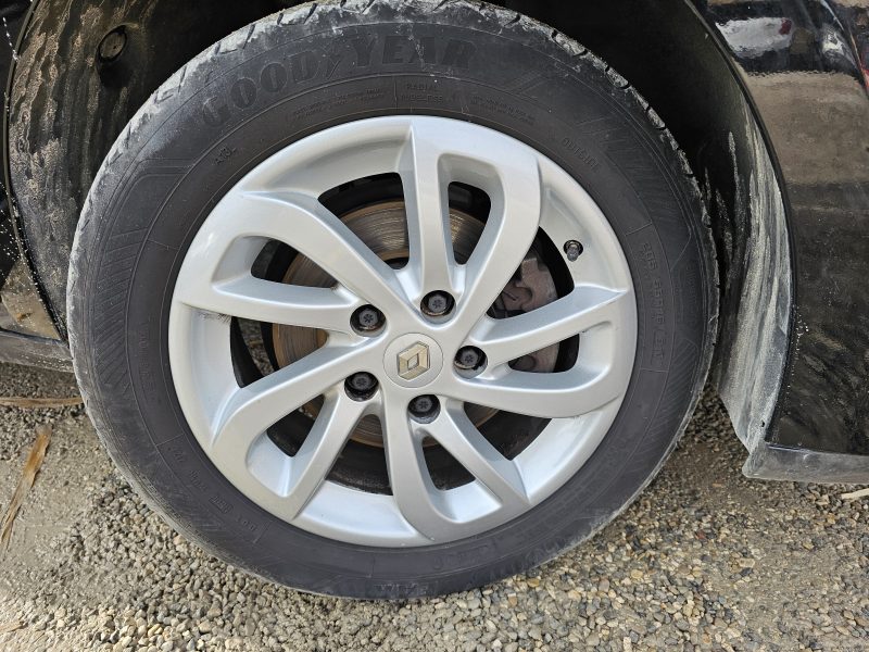 RENAULT MEGANE  ESTATE 1.5 DCI 110 CH FULL OPTION GPS TOIT OUVRANT 