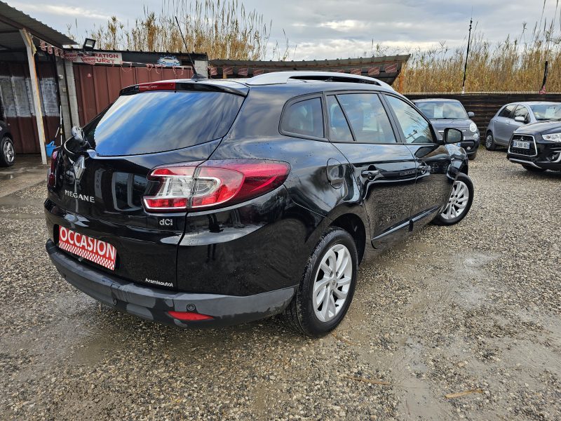 RENAULT MEGANE  ESTATE 1.5 DCI 110 CH FULL OPTION GPS TOIT OUVRANT 