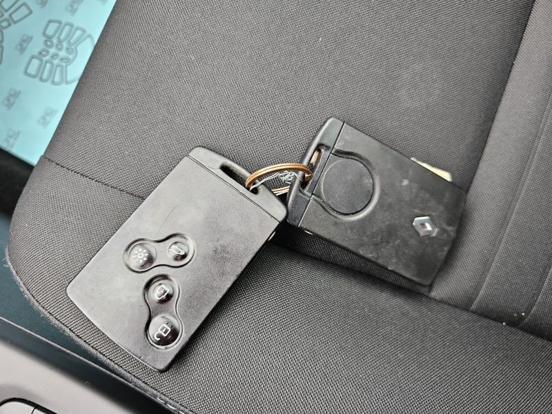 RENAULT MEGANE  ESTATE 1.5 DCI 110 CH FULL OPTION GPS TOIT OUVRANT 