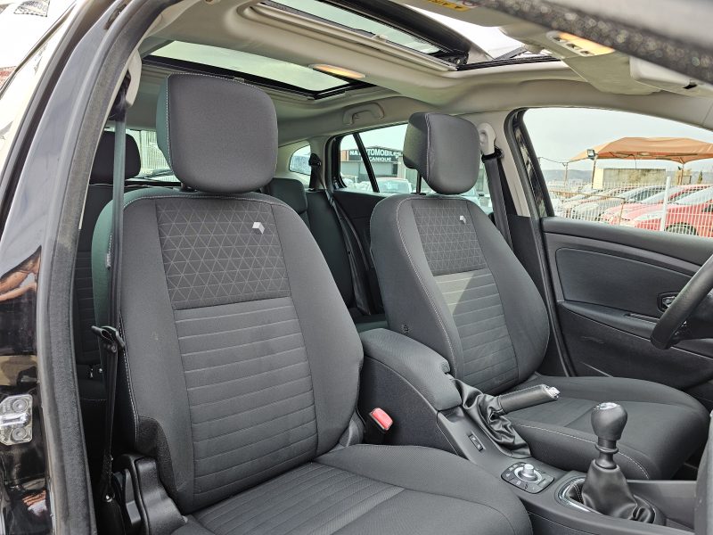 RENAULT MEGANE  ESTATE 1.5 DCI 110 CH FULL OPTION GPS TOIT OUVRANT 