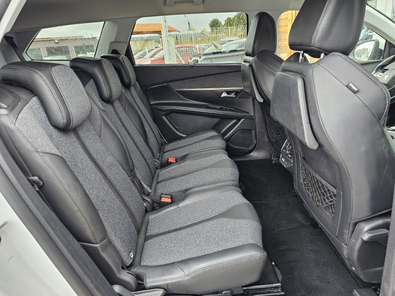 PEUGEOT 5008 1.6 HDI 120 CH BOITE AUTO 7 PLACES 