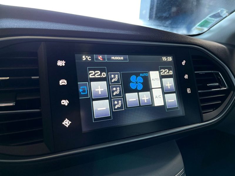 PEUGEOT 308 II 2014  1.2 e-THP 12V 130 cv Boîte auto