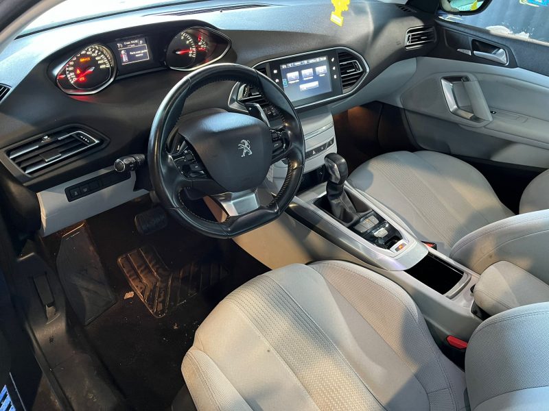 PEUGEOT 308 II 2014  1.2 e-THP 12V 130 cv Boîte auto