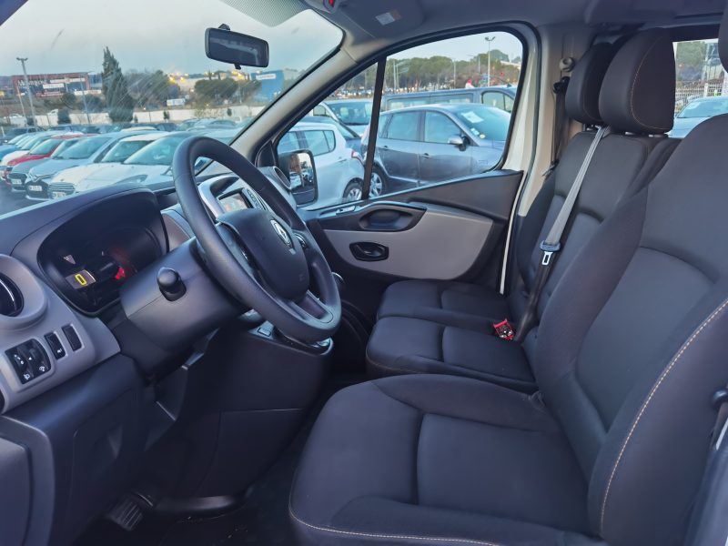 RENAULT TRAFIC III 1.6 dCi 120ch MINIBUS 9PLACES TVA RECUP 2019