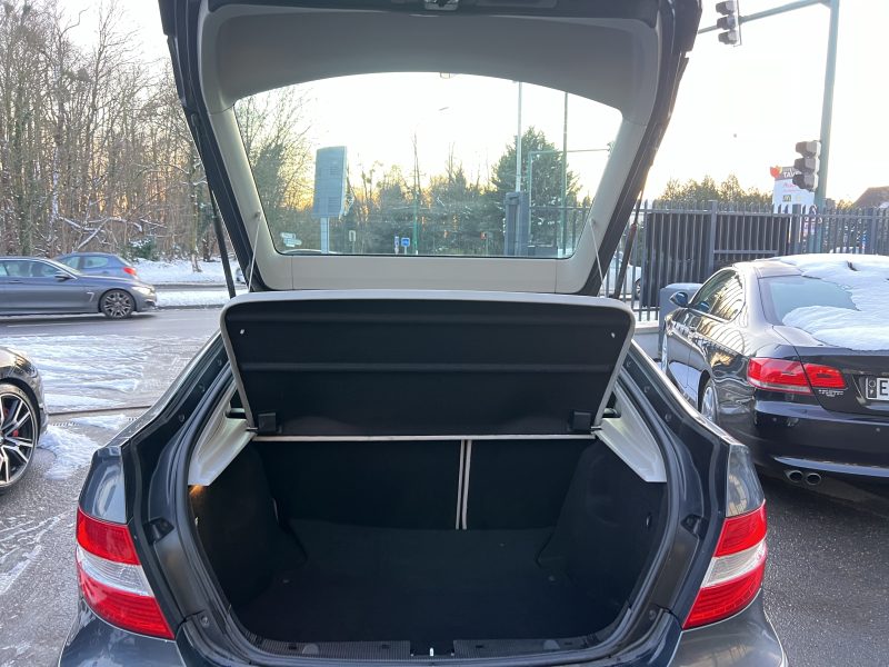 MERCEDES CLASSE CLC 200 KOMPRESSOR 1.8 184 Cv BOITE AUTOMATIQUE 1ERE MAIN 57 900 Kms GARANTIE 1 AN