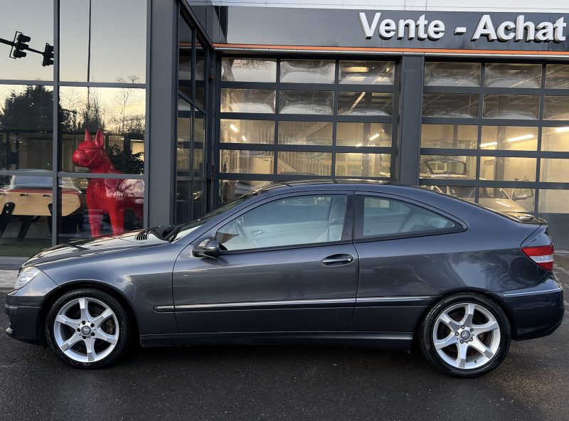 MERCEDES CLASSE CLC 200 KOMPRESSOR 1.8 184 Cv BOITE AUTOMATIQUE 1ERE MAIN 57 900 Kms GARANTIE 1 AN