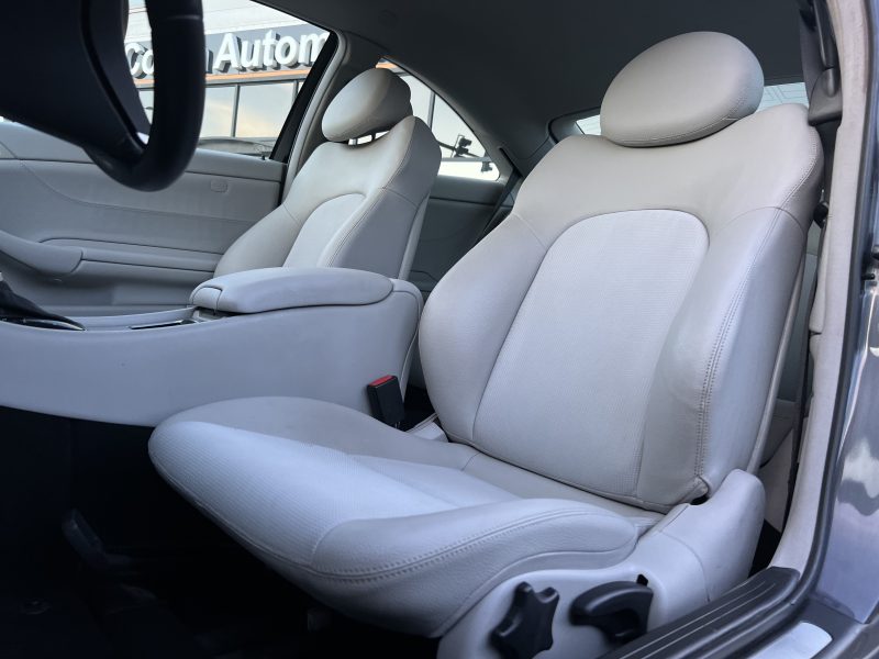 MERCEDES CLASSE CLC 200 KOMPRESSOR 1.8 184 Cv BOITE AUTOMATIQUE 1ERE MAIN 57 900 Kms GARANTIE 1 AN