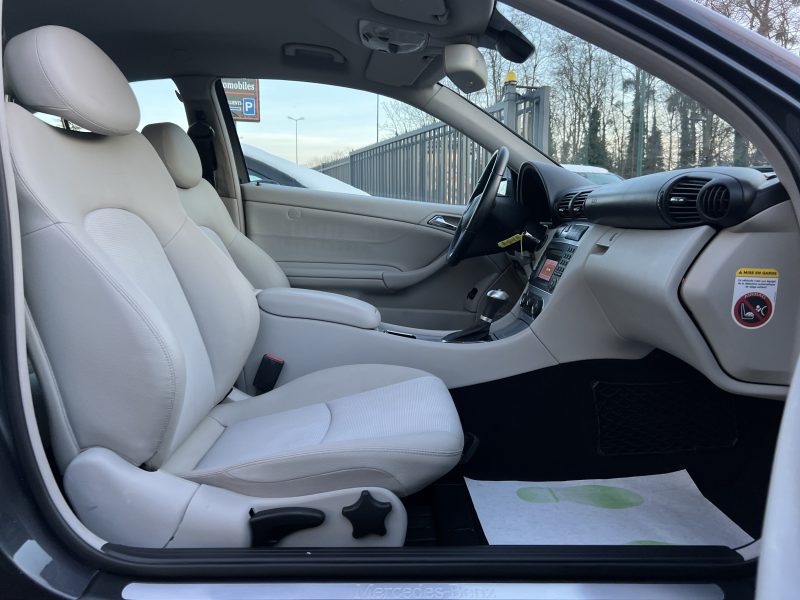 MERCEDES CLASSE CLC 200 KOMPRESSOR 1.8 184 Cv BOITE AUTOMATIQUE 1ERE MAIN 57 900 Kms GARANTIE 1 AN