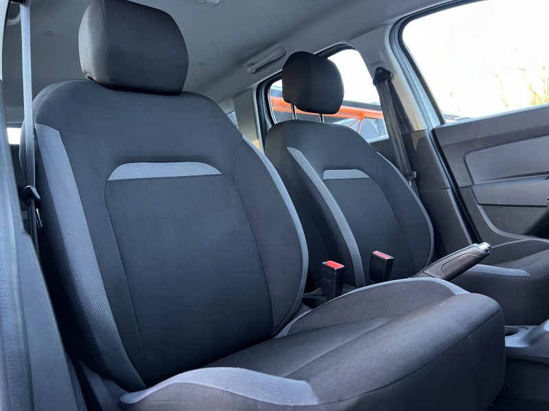 DACIA DUSTER II 1.5 BLUE DCI 115 Cv 4x2 ATTELAGE BLUETOOTH CLIMATISATION REGULATEUR - GARANTIE 1 AN