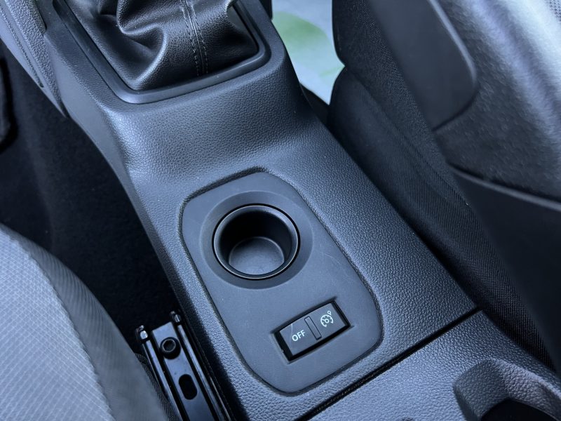 DACIA DUSTER II 1.5 BLUE DCI 115 Cv 4x2 ATTELAGE BLUETOOTH CLIMATISATION REGULATEUR - GARANTIE 1 AN