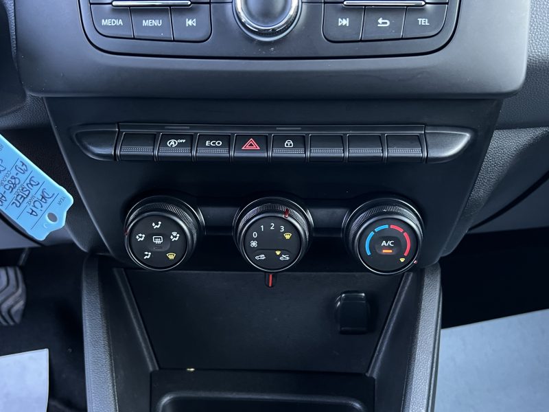 DACIA DUSTER II 1.5 BLUE DCI 115 Cv 4x2 ATTELAGE BLUETOOTH CLIMATISATION REGULATEUR - GARANTIE 1 AN