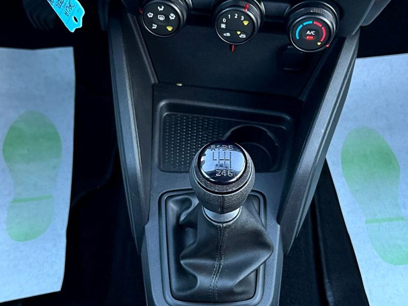 DACIA DUSTER II 1.5 BLUE DCI 115 Cv 4x2 ATTELAGE BLUETOOTH CLIMATISATION REGULATEUR - GARANTIE 1 AN