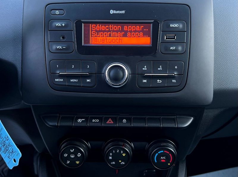 DACIA DUSTER II 1.5 BLUE DCI 115 Cv 4x2 ATTELAGE BLUETOOTH CLIMATISATION REGULATEUR - GARANTIE 1 AN