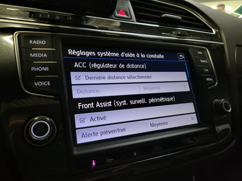 VOLKSWAGEN TIGUAN 2.0 TDI 150 R-LINE 4MOTION DSG APPLE CARPLAY / TOIT OUVRANT / PACK ASSISTANCE