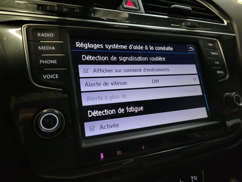 VOLKSWAGEN TIGUAN 2.0 TDI 150 R-LINE 4MOTION DSG APPLE CARPLAY / TOIT OUVRANT / PACK ASSISTANCE