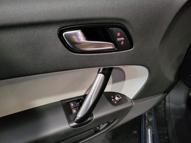 AUDI TT 2.0 TFSi 211cv Ambition Luxe S-Tronic / RADAR-AR/BLUETOOTH/SYSTEME AUDIO CARTE SD