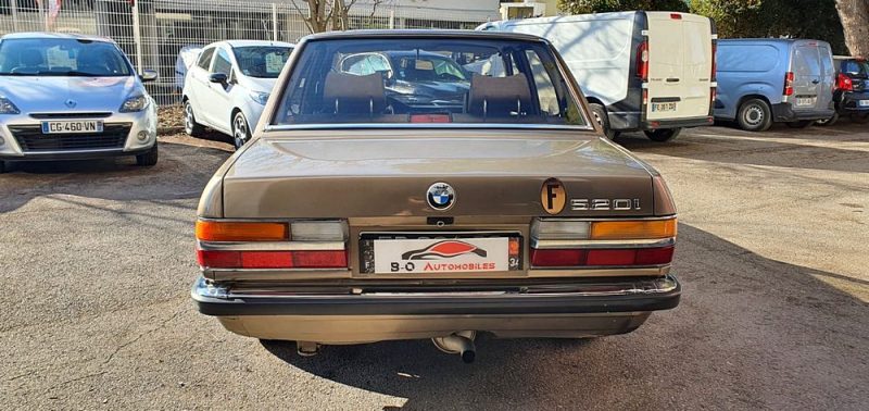 $BMW 520i E28 6 cylindres 126ch, *Collection*, *Restauré complètement*