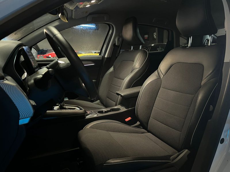 RENAULT ARKANA E-Tech Hybrid 145/94cv Intens BVA / CAMERA DE RECUL/ALERTE FRANCHISSEMENT DE LIGNE