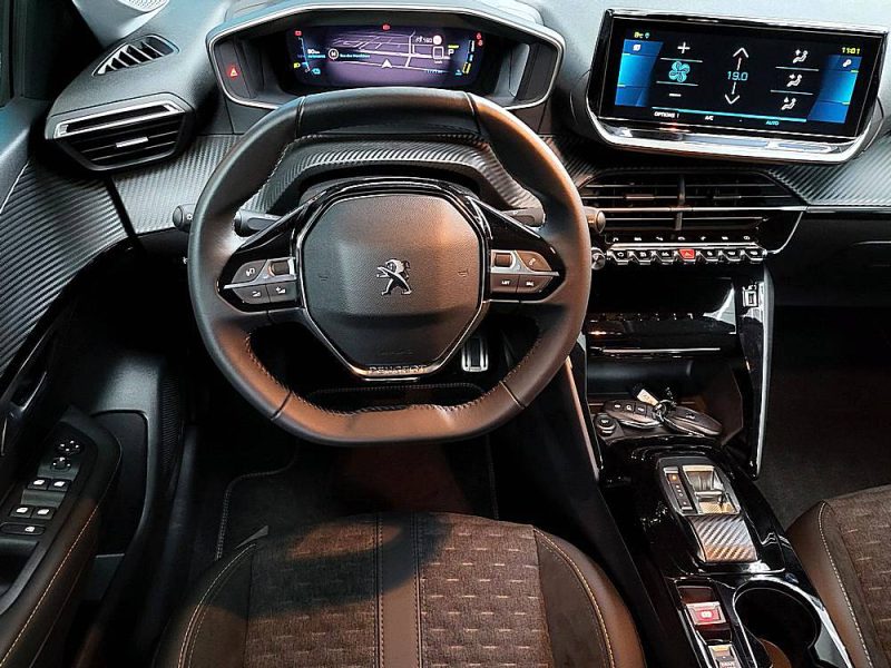 PEUGEOT 208 II Electrique 136cv Roadtrip Boîte Auto 1ère Main