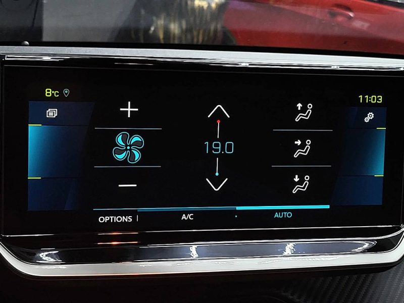 PEUGEOT 208 II Electrique 136cv Roadtrip Boîte Auto 1ère Main